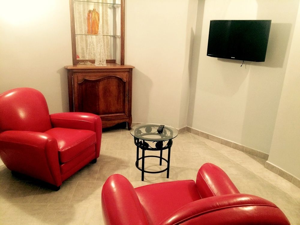 Logis Hotel Restaurant De La Paix Lodeve Ngoại thất bức ảnh
