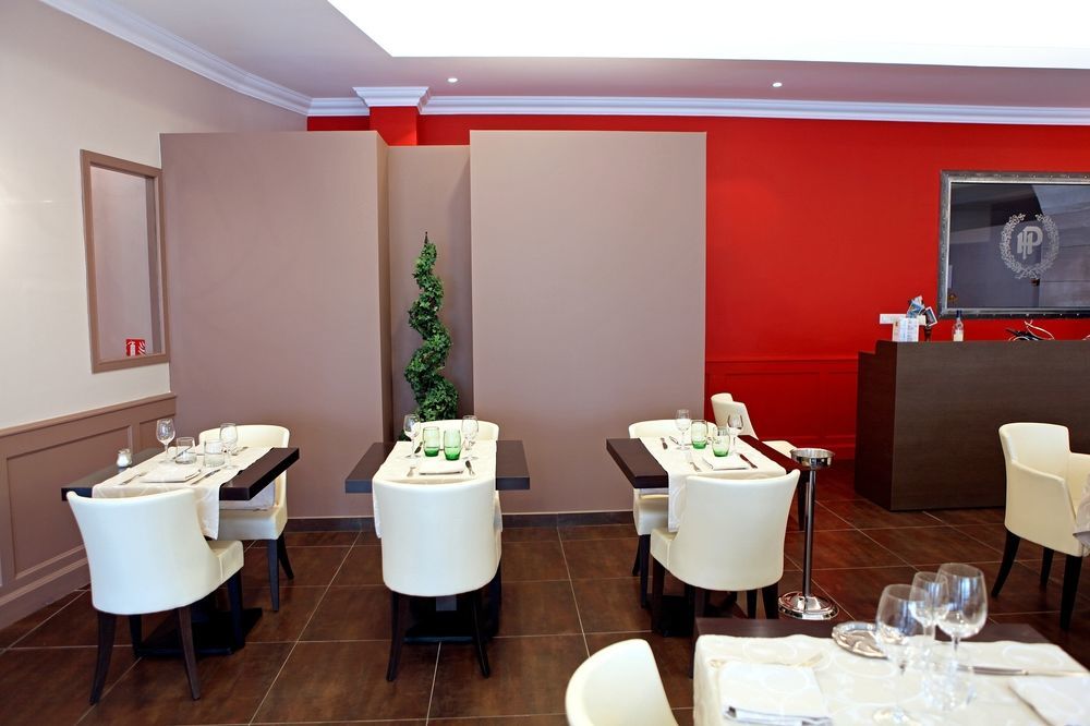 Logis Hotel Restaurant De La Paix Lodeve Ngoại thất bức ảnh